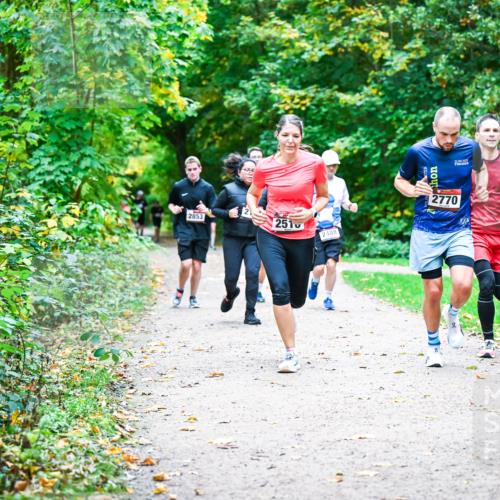 12.10.2025 - Bramfelder Halbmarathon 2025 Dr. Thomas Lammeyer http://msf.ph/oto/9356152 12.10.2025 10:56:00 Laufen 2853, 2510, 2488, 2770, 21, 09, 2009 meine-sportfotos.de