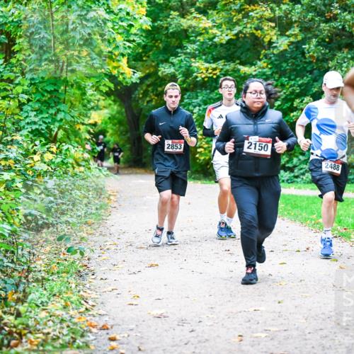 12.10.2025 - Bramfelder Halbmarathon 2025 Dr. Thomas Lammeyer http://msf.ph/oto/9356166 12.10.2025 10:56:02 Laufen 2853, 2150, 2488, 25 meine-sportfotos.de