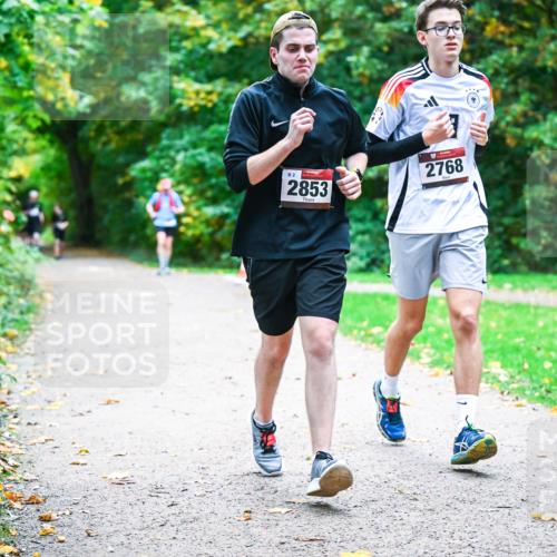 12.10.2025 - Bramfelder Halbmarathon 2025 Dr. Thomas Lammeyer http://msf.ph/oto/9356176 12.10.2025 10:56:04 Laufen 2, 2768, 2853 meine-sportfotos.de