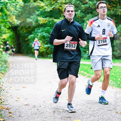 12.10.2025 - Bramfelder Halbmarathon 2025 Dr. Thomas Lammeyer http://msf.ph/oto/9356177 12.10.2025 10:56:04 Laufen 2, 2853, 2768 meine-sportfotos.de