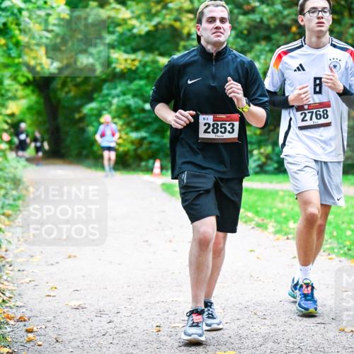 12.10.2025 - Bramfelder Halbmarathon 2025 Dr. Thomas Lammeyer http://msf.ph/oto/9356178 12.10.2025 10:56:04 Laufen 2, 2853, 2768 meine-sportfotos.de