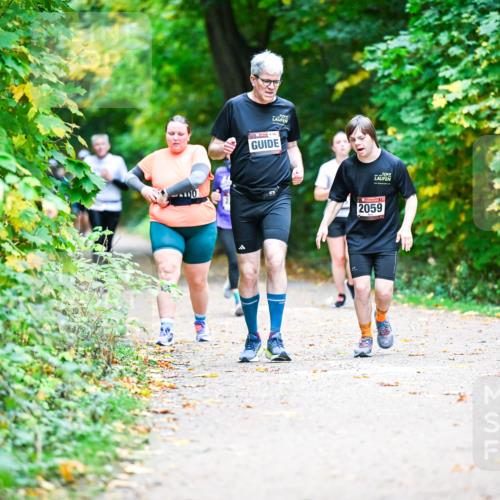 12.10.2025 - Bramfelder Halbmarathon 2025 Dr. Thomas Lammeyer http://msf.ph/oto/9356181 12.10.2025 10:56:14 Laufen 00, 2059 meine-sportfotos.de