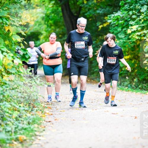 12.10.2025 - Bramfelder Halbmarathon 2025 Dr. Thomas Lammeyer http://msf.ph/oto/9356183 12.10.2025 10:56:14 Laufen 2059 meine-sportfotos.de