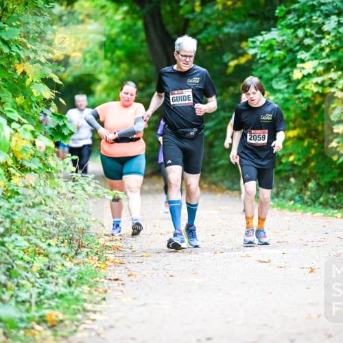 12.10.2025 - Bramfelder Halbmarathon 2025 Dr. Thomas Lammeyer http://msf.ph/oto/9356184 12.10.2025 10:56:14 Laufen 154, 2059 meine-sportfotos.de