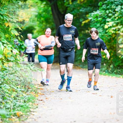 12.10.2025 - Bramfelder Halbmarathon 2025 Dr. Thomas Lammeyer http://msf.ph/oto/9356188 12.10.2025 10:56:15 Laufen 154, 2059 meine-sportfotos.de