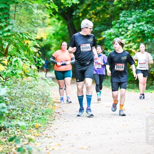 12.10.2025 - Bramfelder Halbmarathon 2025 Dr. Thomas Lammeyer http://msf.ph/oto/9356201 12.10.2025 10:56:18 Laufen 210, 2333, 0, 2351, 2059 meine-sportfotos.de