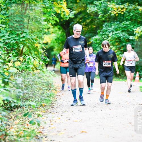 12.10.2025 - Bramfelder Halbmarathon 2025 Dr. Thomas Lammeyer http://msf.ph/oto/9356212 12.10.2025 10:56:19 Laufen 154, 2333, 2059, 2351 meine-sportfotos.de