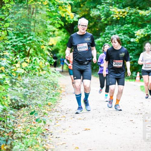 12.10.2025 - Bramfelder Halbmarathon 2025 Dr. Thomas Lammeyer http://msf.ph/oto/9356222 12.10.2025 10:56:21 Laufen 2059, 2351 meine-sportfotos.de