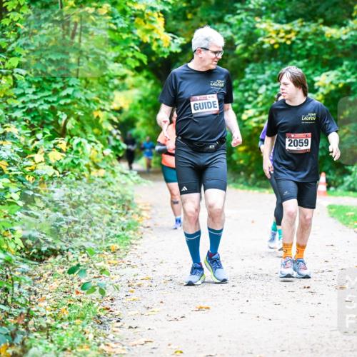 12.10.2025 - Bramfelder Halbmarathon 2025 Dr. Thomas Lammeyer http://msf.ph/oto/9356228 12.10.2025 10:56:21 Laufen 154, 2059, 2351 meine-sportfotos.de