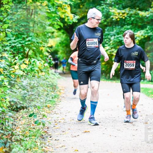 12.10.2025 - Bramfelder Halbmarathon 2025 Dr. Thomas Lammeyer http://msf.ph/oto/9356230 12.10.2025 10:56:22 Laufen 2059, 2351 meine-sportfotos.de
