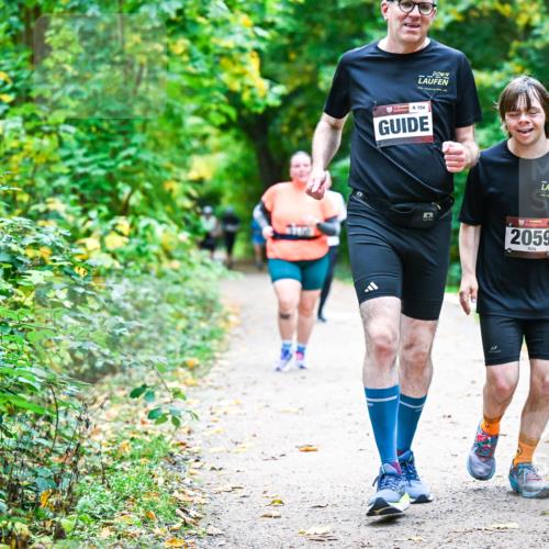 12.10.2025 - Bramfelder Halbmarathon 2025 Dr. Thomas Lammeyer http://msf.ph/oto/9356240 12.10.2025 10:56:24 Laufen 154, 2059 meine-sportfotos.de