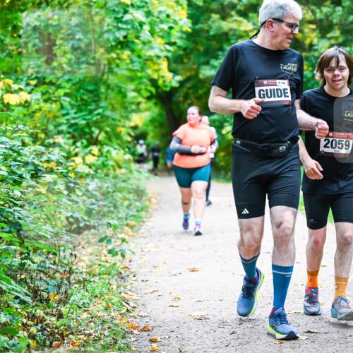 12.10.2025 - Bramfelder Halbmarathon 2025 Dr. Thomas Lammeyer http://msf.ph/oto/9356244 12.10.2025 10:56:24 Laufen 154, 2059 meine-sportfotos.de