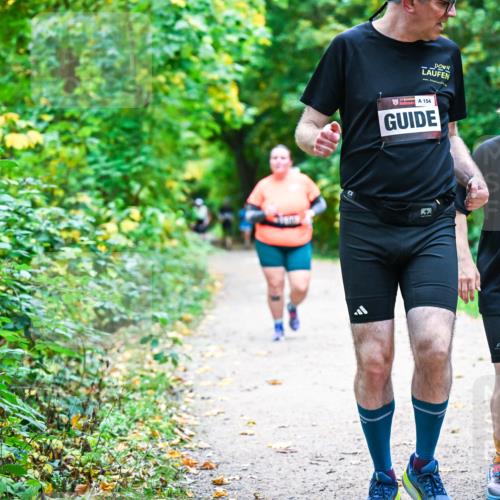 12.10.2025 - Bramfelder Halbmarathon 2025 Dr. Thomas Lammeyer http://msf.ph/oto/9356246 12.10.2025 10:56:25 Laufen 154, 34, 2059 meine-sportfotos.de