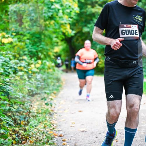 12.10.2025 - Bramfelder Halbmarathon 2025 Dr. Thomas Lammeyer http://msf.ph/oto/9356248 12.10.2025 10:56:25 Laufen 154, 2059 meine-sportfotos.de