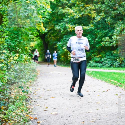 12.10.2025 - Bramfelder Halbmarathon 2025 Dr. Thomas Lammeyer http://msf.ph/oto/9356265 12.10.2025 10:56:29 Laufen 2668 meine-sportfotos.de
