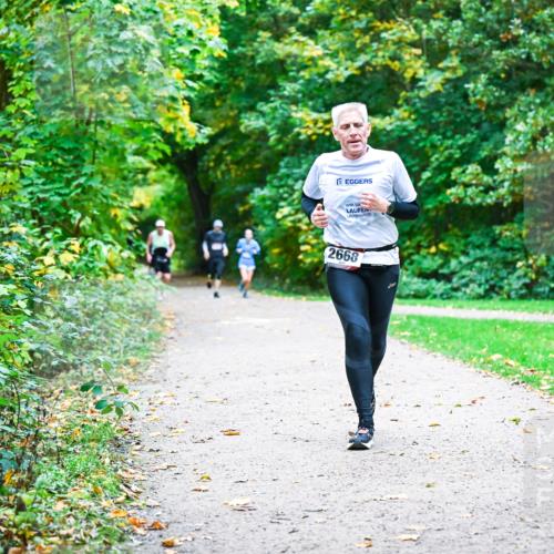 12.10.2025 - Bramfelder Halbmarathon 2025 Dr. Thomas Lammeyer http://msf.ph/oto/9356267 12.10.2025 10:56:29 Laufen 2668 meine-sportfotos.de