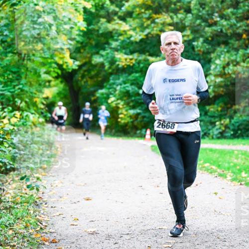 12.10.2025 - Bramfelder Halbmarathon 2025 Dr. Thomas Lammeyer http://msf.ph/oto/9356273 12.10.2025 10:56:30 Laufen 2668 meine-sportfotos.de