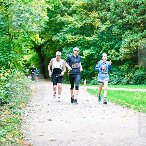 12.10.2025 - Bramfelder Halbmarathon 2025 Dr. Thomas Lammeyer http://msf.ph/oto/9356289 12.10.2025 10:56:37 Laufen 2323, 232 meine-sportfotos.de
