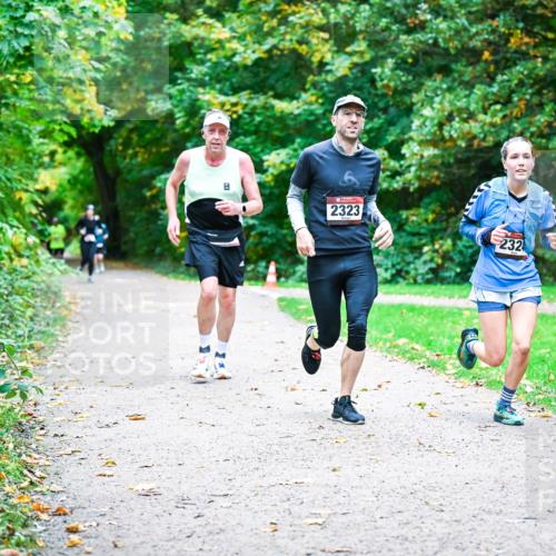 12.10.2025 - Bramfelder Halbmarathon 2025 Dr. Thomas Lammeyer http://msf.ph/oto/9356301 12.10.2025 10:56:38 Laufen 2323, 232 meine-sportfotos.de