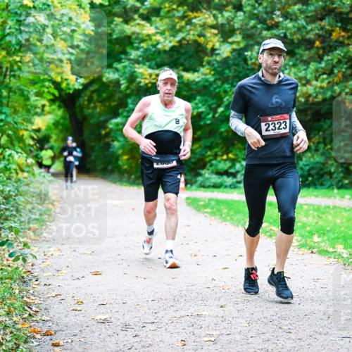 12.10.2025 - Bramfelder Halbmarathon 2025 Dr. Thomas Lammeyer http://msf.ph/oto/9356305 12.10.2025 10:56:39 Laufen 2038, 8, 2323, 232 meine-sportfotos.de