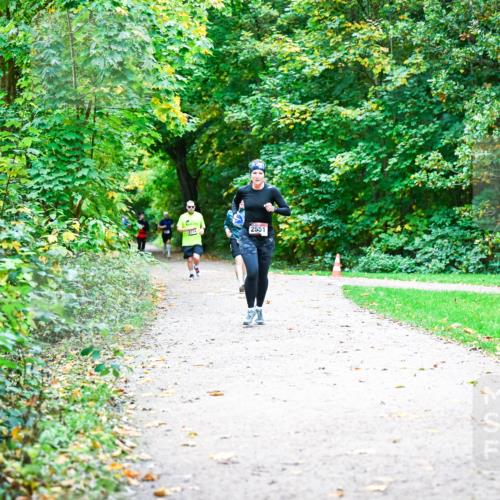 12.10.2025 - Bramfelder Halbmarathon 2025 Dr. Thomas Lammeyer http://msf.ph/oto/9356310 12.10.2025 10:56:46 Laufen 2774, 2551 meine-sportfotos.de