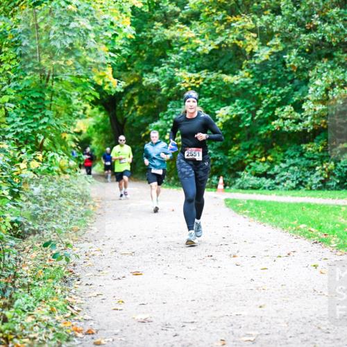 12.10.2025 - Bramfelder Halbmarathon 2025 Dr. Thomas Lammeyer http://msf.ph/oto/9356321 12.10.2025 10:56:48 Laufen 2551 meine-sportfotos.de