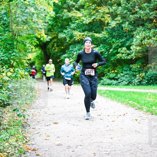 12.10.2025 - Bramfelder Halbmarathon 2025 Dr. Thomas Lammeyer http://msf.ph/oto/9356327 12.10.2025 10:56:49 Laufen 2551 meine-sportfotos.de