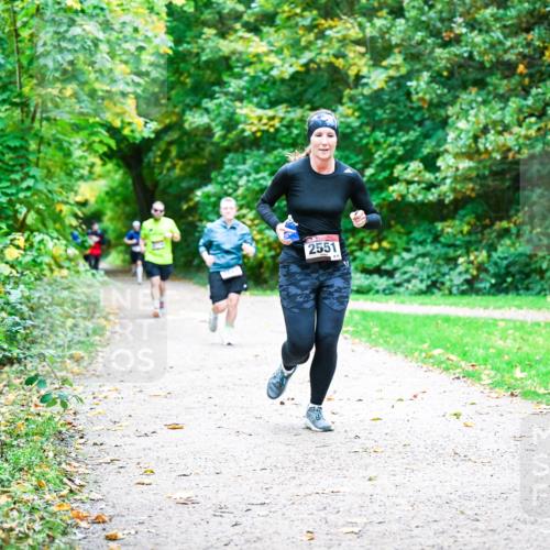 12.10.2025 - Bramfelder Halbmarathon 2025 Dr. Thomas Lammeyer http://msf.ph/oto/9356330 12.10.2025 10:56:49 Laufen 2551 meine-sportfotos.de