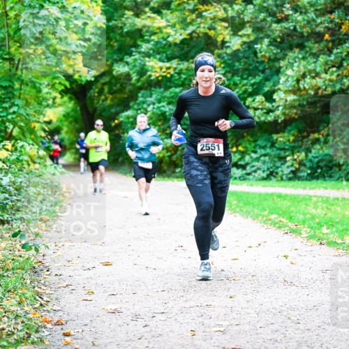 12.10.2025 - Bramfelder Halbmarathon 2025 Dr. Thomas Lammeyer http://msf.ph/oto/9356332 12.10.2025 10:56:49 Laufen 2551 meine-sportfotos.de
