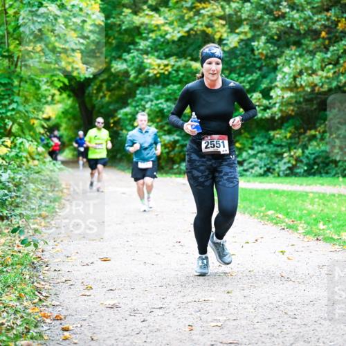 12.10.2025 - Bramfelder Halbmarathon 2025 Dr. Thomas Lammeyer http://msf.ph/oto/9356333 12.10.2025 10:56:49 Laufen 2551 meine-sportfotos.de