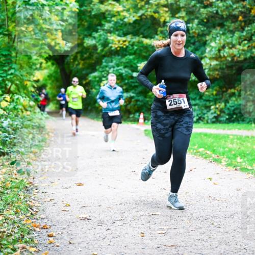 12.10.2025 - Bramfelder Halbmarathon 2025 Dr. Thomas Lammeyer http://msf.ph/oto/9356335 12.10.2025 10:56:50 Laufen 2551 meine-sportfotos.de