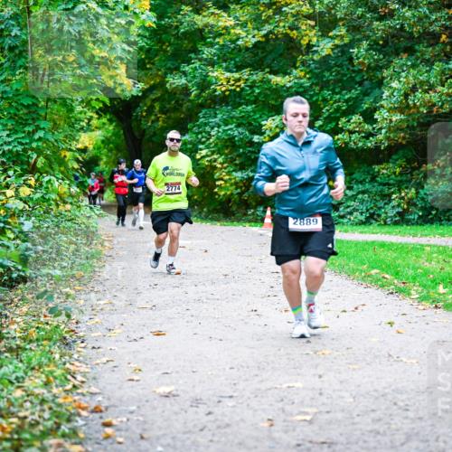 12.10.2025 - Bramfelder Halbmarathon 2025 Dr. Thomas Lammeyer http://msf.ph/oto/9356347 12.10.2025 10:56:52 Laufen 2774, 2889 meine-sportfotos.de