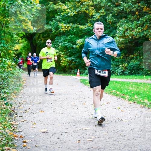 12.10.2025 - Bramfelder Halbmarathon 2025 Dr. Thomas Lammeyer http://msf.ph/oto/9356351 12.10.2025 10:56:53 Laufen 2774, 2889 meine-sportfotos.de