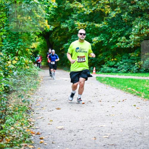 12.10.2025 - Bramfelder Halbmarathon 2025 Dr. Thomas Lammeyer http://msf.ph/oto/9356359 12.10.2025 10:56:54 Laufen 2774 meine-sportfotos.de
