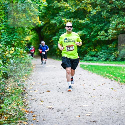 12.10.2025 - Bramfelder Halbmarathon 2025 Dr. Thomas Lammeyer http://msf.ph/oto/9356361 12.10.2025 10:56:55 Laufen 2774 meine-sportfotos.de