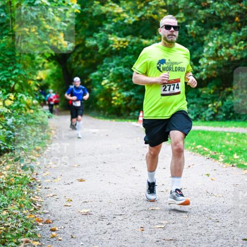 12.10.2025 - Bramfelder Halbmarathon 2025 Dr. Thomas Lammeyer http://msf.ph/oto/9356368 12.10.2025 10:56:56 Laufen 2774 meine-sportfotos.de