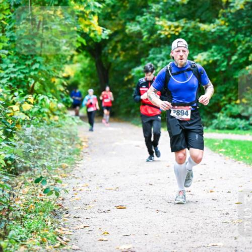 12.10.2025 - Bramfelder Halbmarathon 2025 Dr. Thomas Lammeyer http://msf.ph/oto/9356375 12.10.2025 10:56:58 Laufen 2894 meine-sportfotos.de