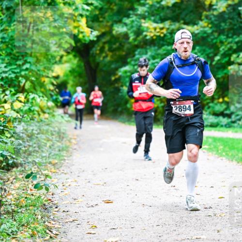 12.10.2025 - Bramfelder Halbmarathon 2025 Dr. Thomas Lammeyer http://msf.ph/oto/9356377 12.10.2025 10:56:59 Laufen 2894 meine-sportfotos.de