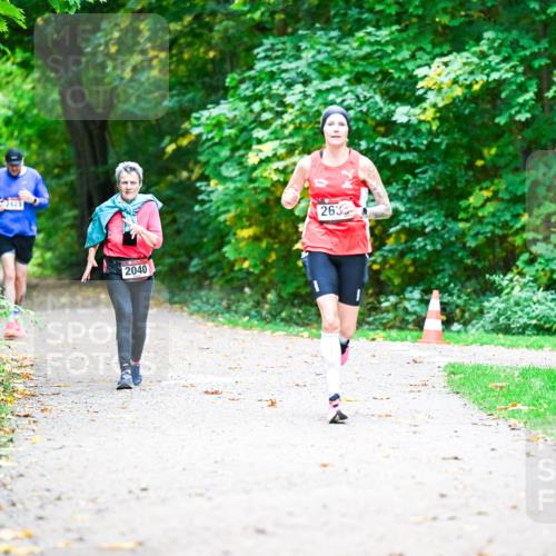 12.10.2025 - Bramfelder Halbmarathon 2025 Dr. Thomas Lammeyer http://msf.ph/oto/9356395 12.10.2025 10:57:05 Laufen 2423, 2040, 263 meine-sportfotos.de