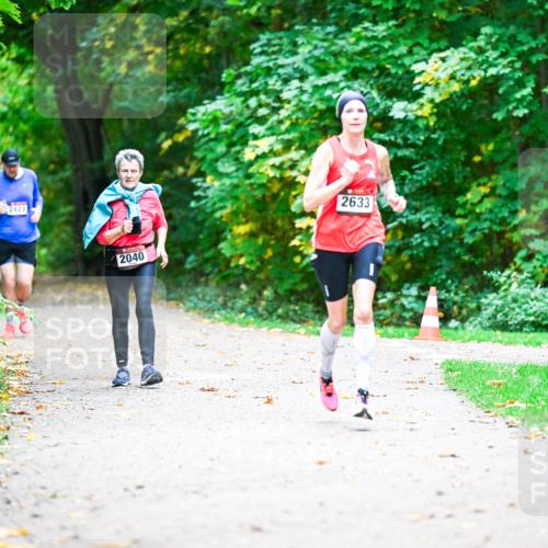 12.10.2025 - Bramfelder Halbmarathon 2025 Dr. Thomas Lammeyer http://msf.ph/oto/9356397 12.10.2025 10:57:05 Laufen 2423, 2040, 2633 meine-sportfotos.de