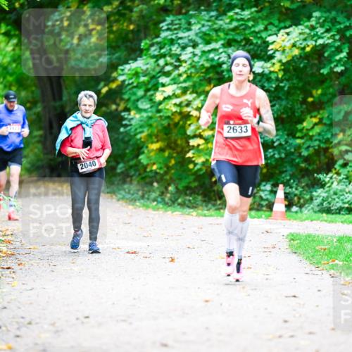 12.10.2025 - Bramfelder Halbmarathon 2025 Dr. Thomas Lammeyer http://msf.ph/oto/9356399 12.10.2025 10:57:05 Laufen 2423, 2040, 2633 meine-sportfotos.de