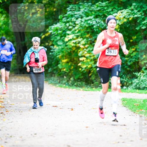 12.10.2025 - Bramfelder Halbmarathon 2025 Dr. Thomas Lammeyer http://msf.ph/oto/9356402 12.10.2025 10:57:06 Laufen 242, 2040, 2633 meine-sportfotos.de