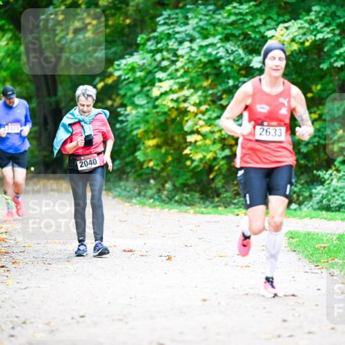 12.10.2025 - Bramfelder Halbmarathon 2025 Dr. Thomas Lammeyer http://msf.ph/oto/9356403 12.10.2025 10:57:06 Laufen 2423, 2040, 2633 meine-sportfotos.de