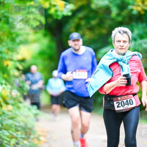12.10.2025 - Bramfelder Halbmarathon 2025 Dr. Thomas Lammeyer http://msf.ph/oto/9356425 12.10.2025 10:57:11 Laufen 34, 2040 meine-sportfotos.de