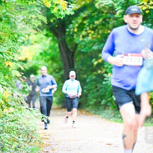 12.10.2025 - Bramfelder Halbmarathon 2025 Dr. Thomas Lammeyer http://msf.ph/oto/9356426 12.10.2025 10:57:13 Laufen 423, 21 meine-sportfotos.de