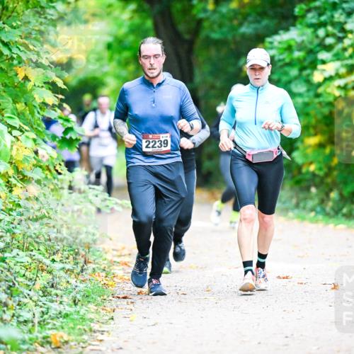 12.10.2025 - Bramfelder Halbmarathon 2025 Dr. Thomas Lammeyer http://msf.ph/oto/9356441 12.10.2025 10:57:17 Laufen 120, 2239 meine-sportfotos.de