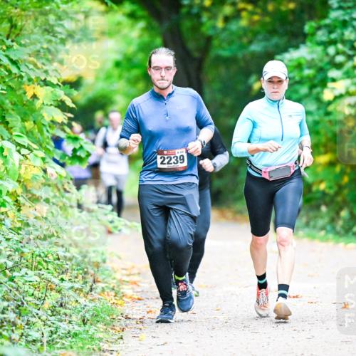 12.10.2025 - Bramfelder Halbmarathon 2025 Dr. Thomas Lammeyer http://msf.ph/oto/9356444 12.10.2025 10:57:18 Laufen 2239 meine-sportfotos.de