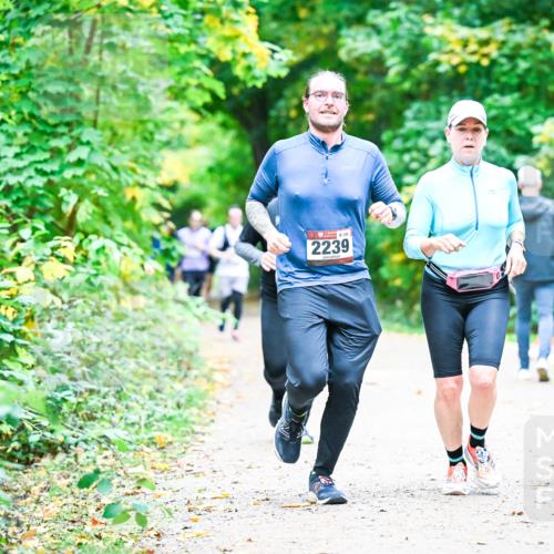 12.10.2025 - Bramfelder Halbmarathon 2025 Dr. Thomas Lammeyer http://msf.ph/oto/9356450 12.10.2025 10:57:20 Laufen 2239 meine-sportfotos.de