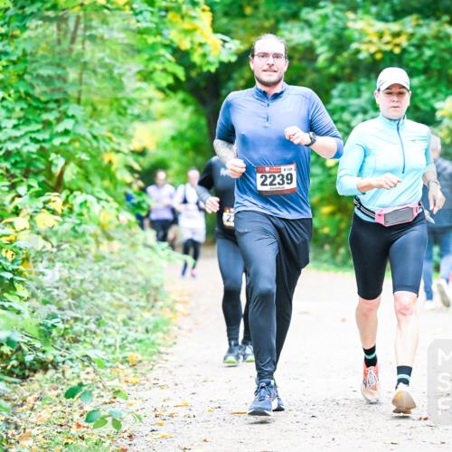 12.10.2025 - Bramfelder Halbmarathon 2025 Dr. Thomas Lammeyer http://msf.ph/oto/9356451 12.10.2025 10:57:21 Laufen 120, 2239 meine-sportfotos.de