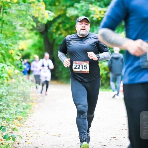 12.10.2025 - Bramfelder Halbmarathon 2025 Dr. Thomas Lammeyer http://msf.ph/oto/9356456 12.10.2025 10:57:23 Laufen 11, 2215, 2239 meine-sportfotos.de